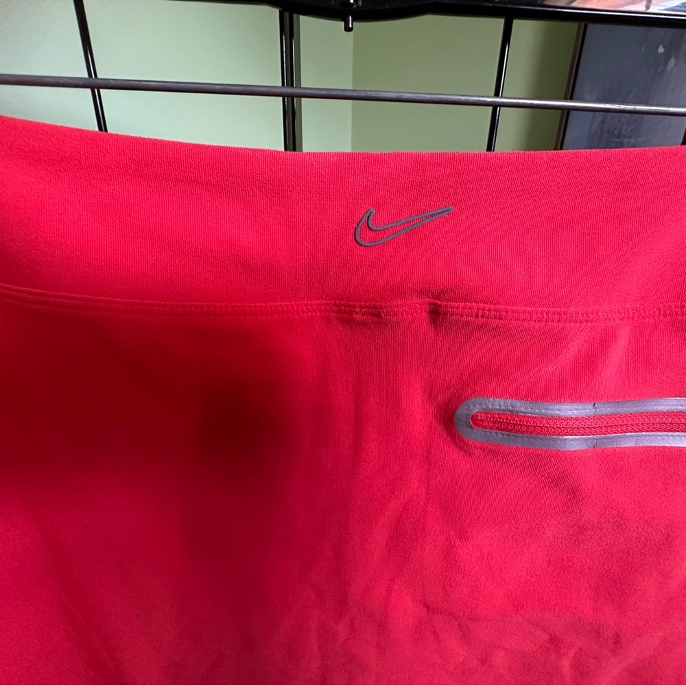 🌟NIKE🌟 Coral Color Skirt with Zipper Pockets Size M - Picture 5 of 5